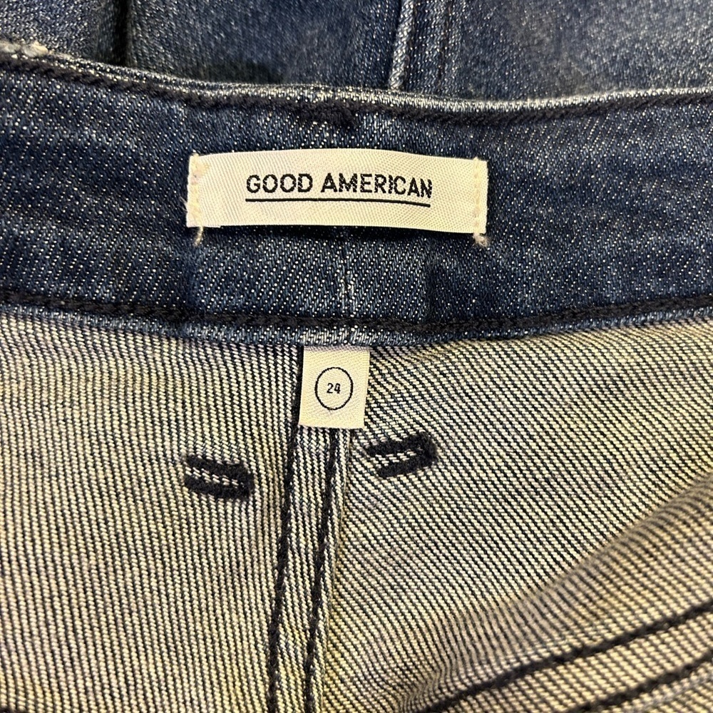 Good American Side Pocket Cutoff Shorts, size 24. - Picture 3 of 6